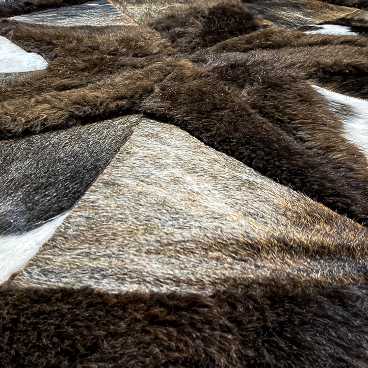 Cowhide/Bison Hair-On Round Rug | Bison Interior Patchwork Design 5' Diameter